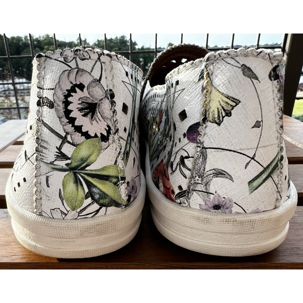 Women's Earth Tangelo White Butterfly Printed Leather Cut Out Sneakers 7.5 B - Picture 5 of 9